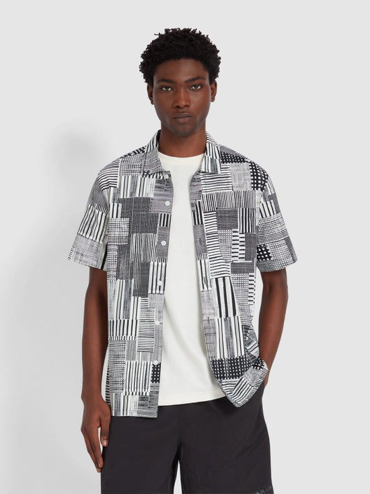 Chiltern Short Sleeve Archive Print Shirt In Black - RUTHERFORD & Co