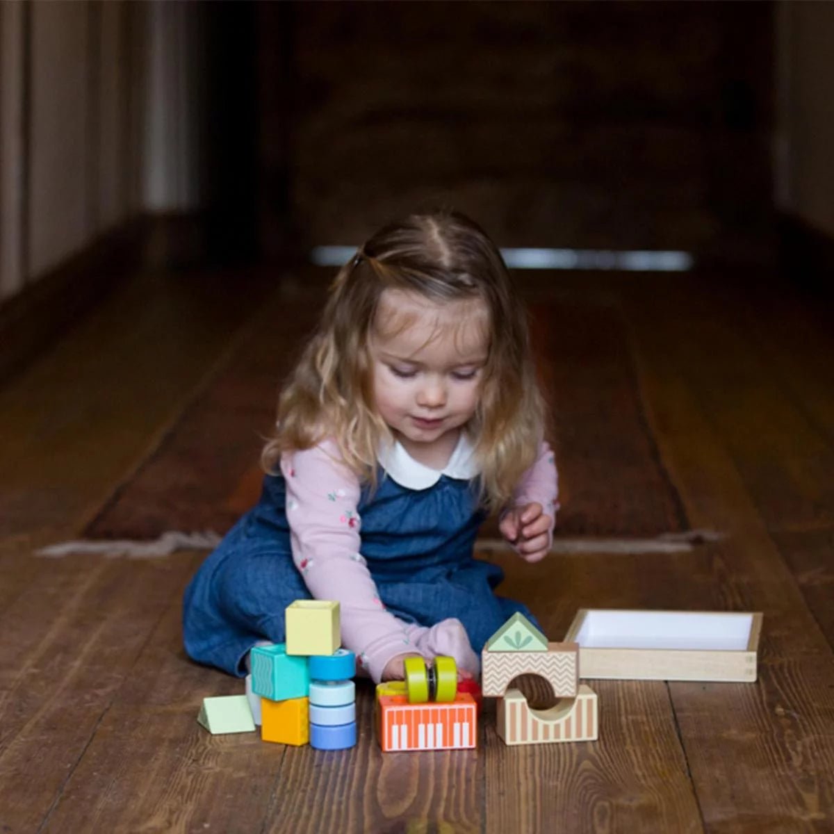 Classic World Exploration Blocks - RUTHERFORD & Co