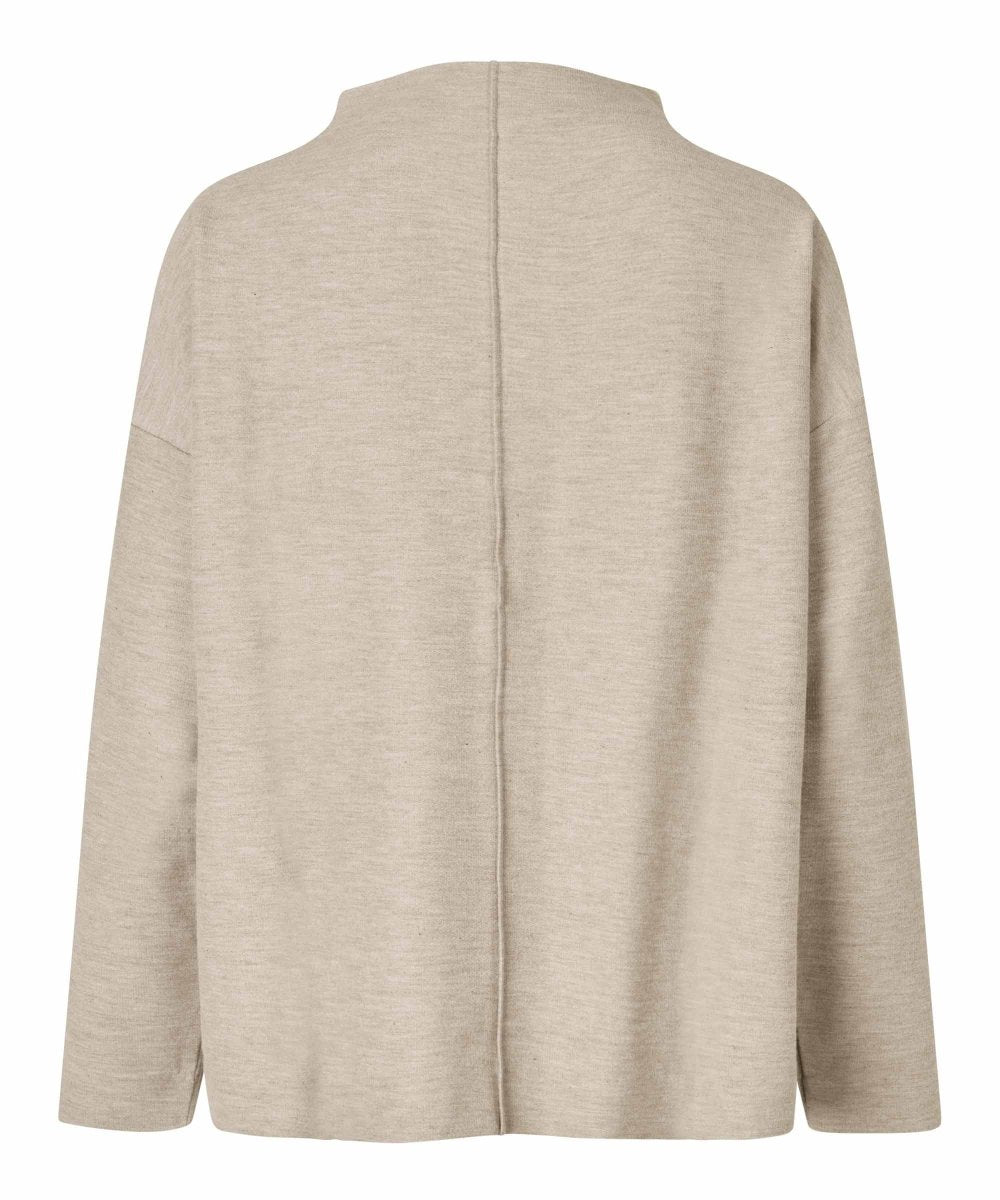 MaDeidre Top - RUTHERFORD & Co