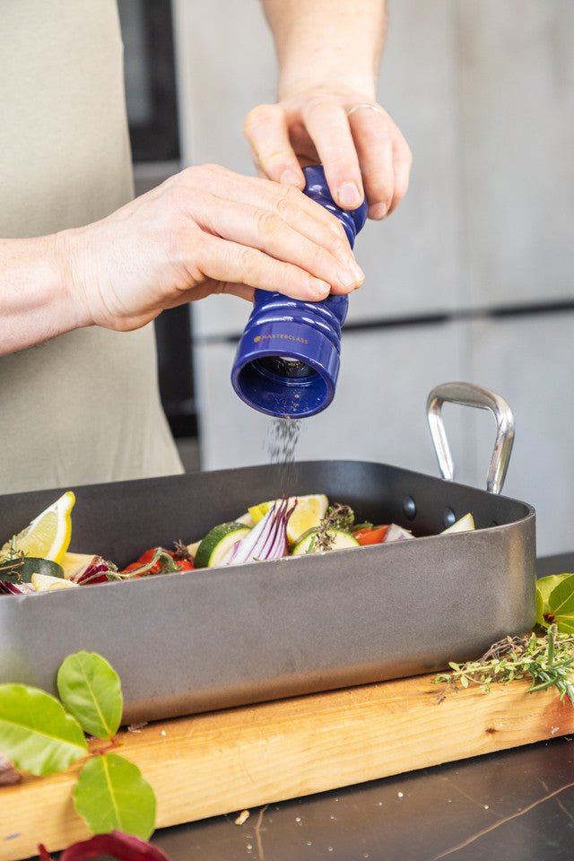 MasterClass Salt or Pepper Mill, 17cm, Blue - RUTHERFORD & Co