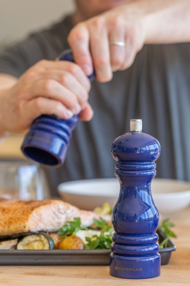MasterClass Salt or Pepper Mill, 17cm, Blue - RUTHERFORD & Co