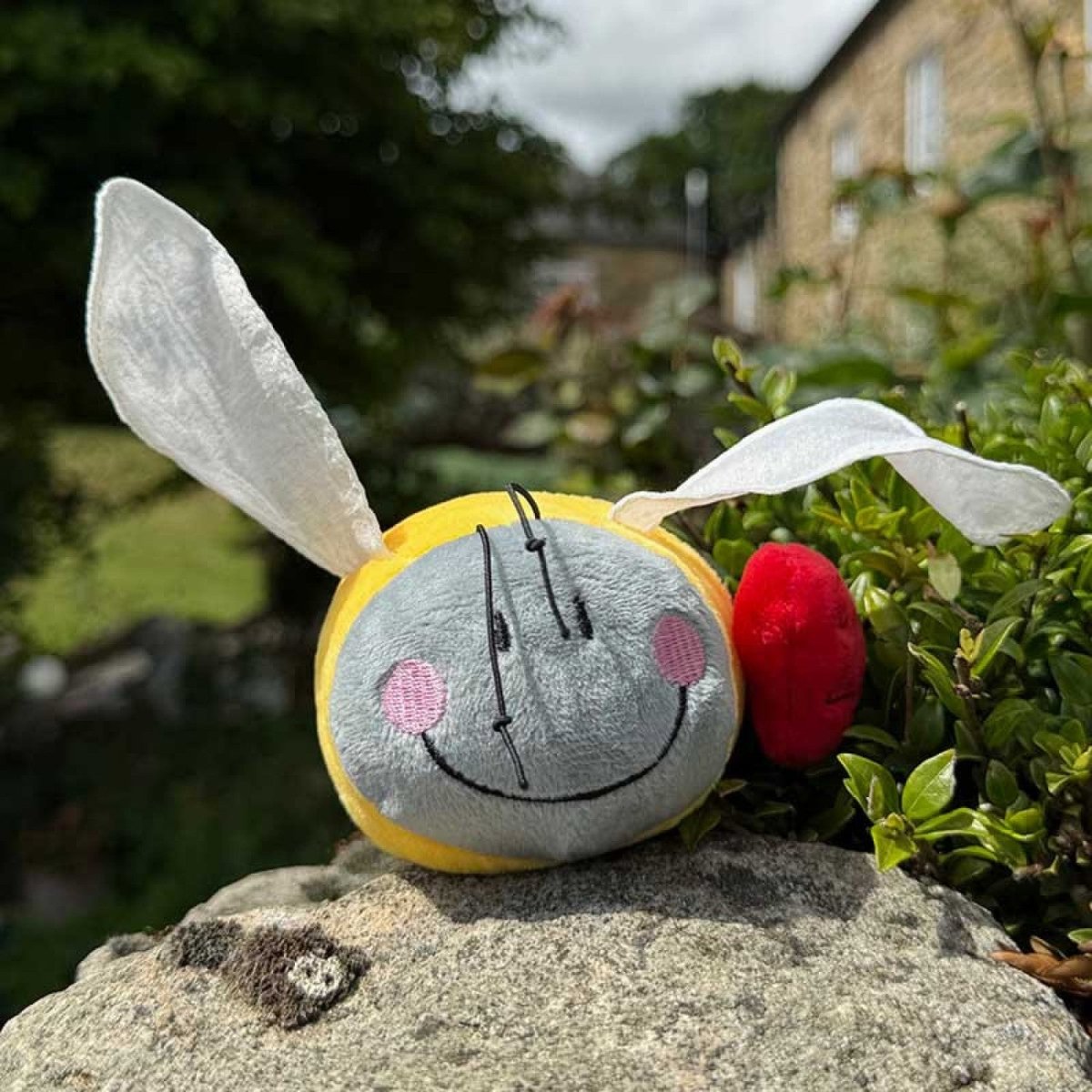 Soft Toy/Bee Kind - RUTHERFORD & Co