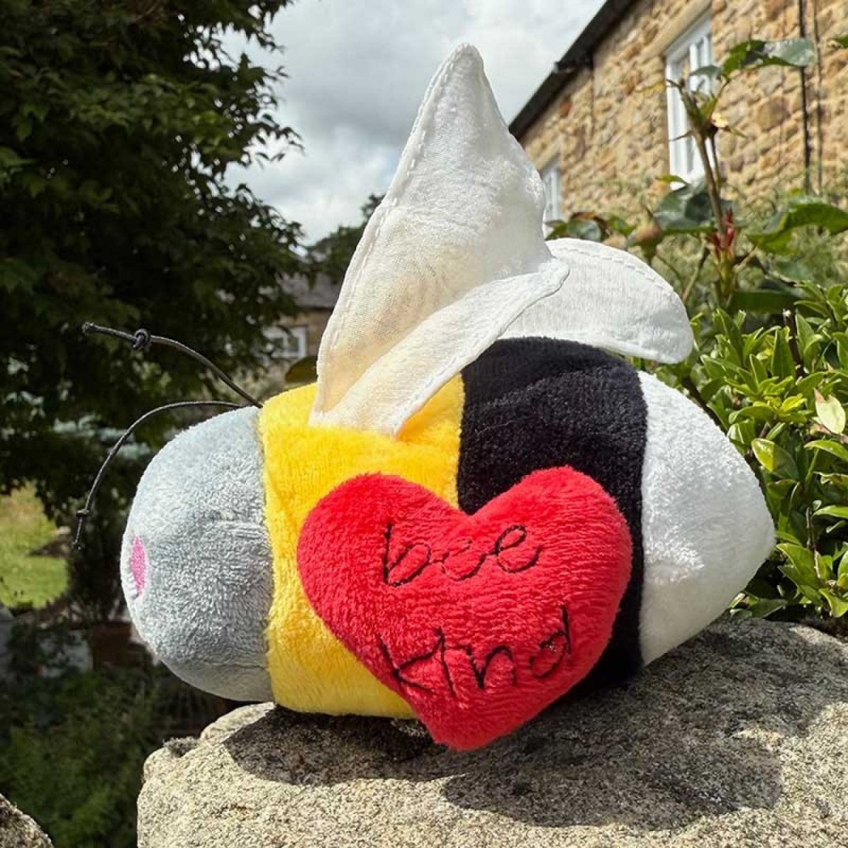 Soft Toy/Bee Kind - RUTHERFORD & Co