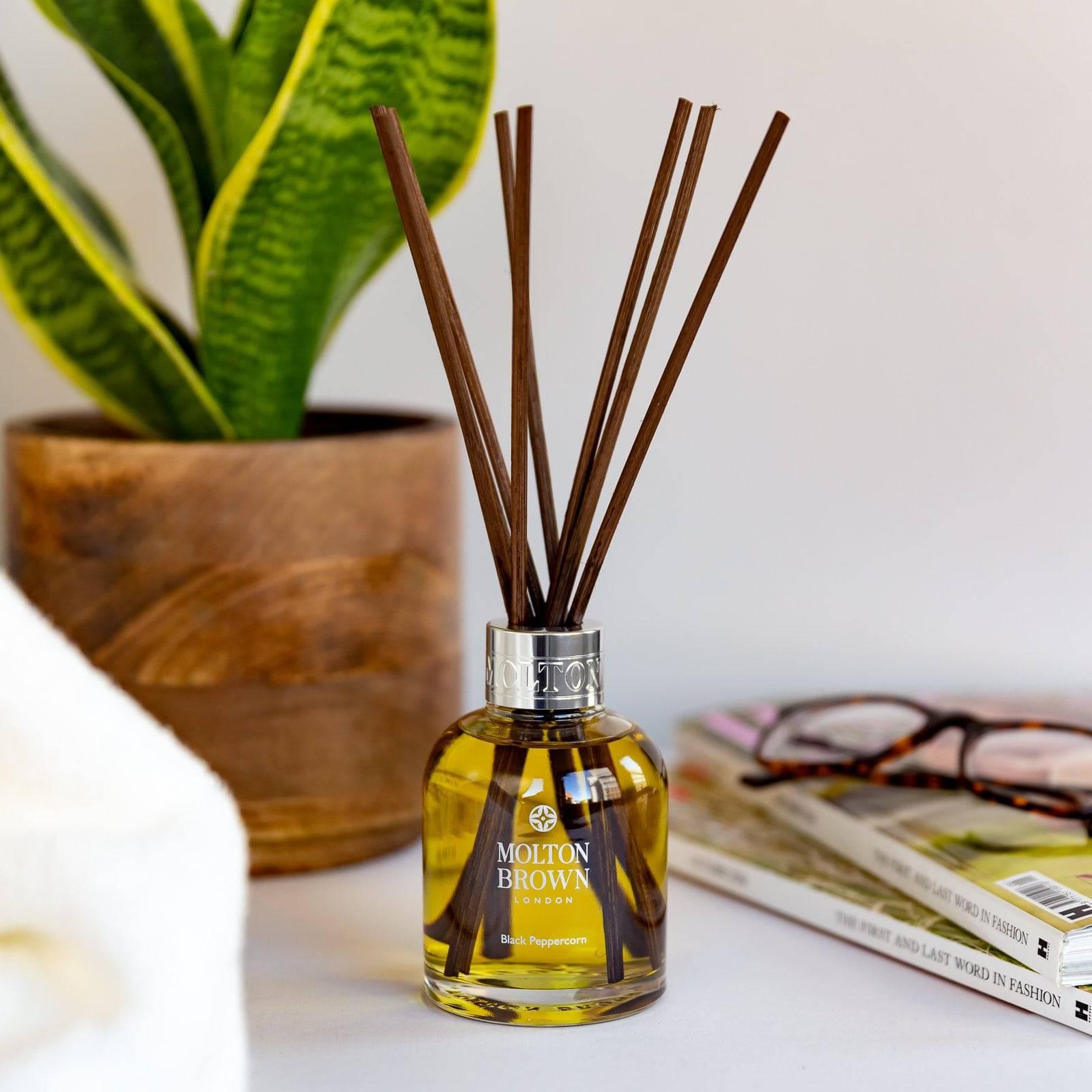 BLACK PEPPERCORN AROMA REEDS - RUTHERFORD & Co