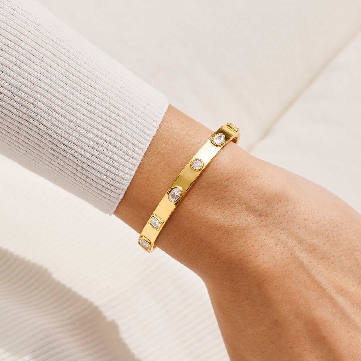 Bracelet Bar Cubic Zirconia Bangle In Gold Plating