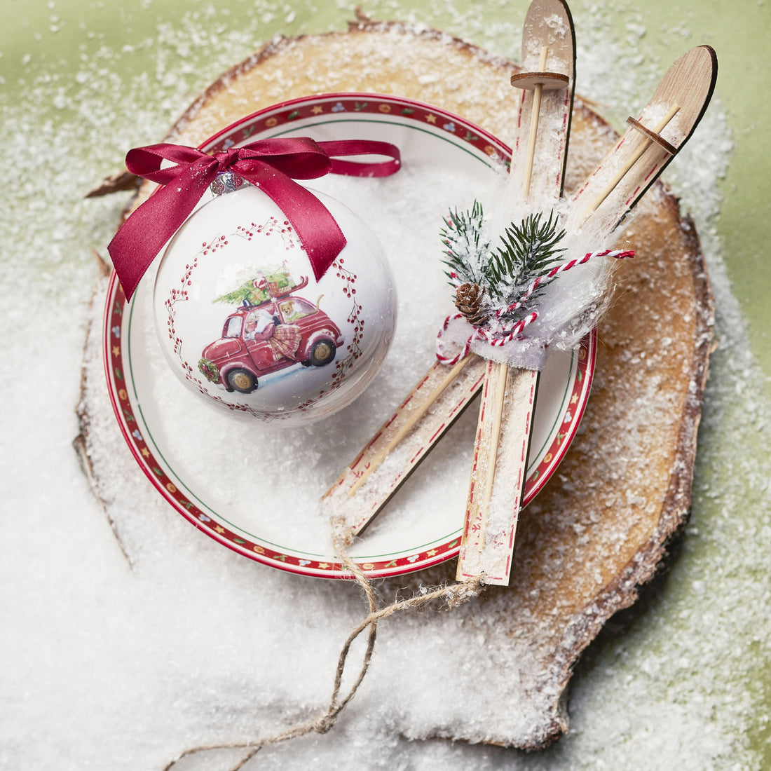 Decoris Hanging Bauble - White