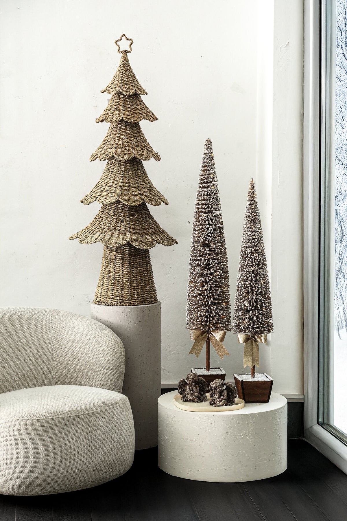 Darlee Champagne LED Christmas Tree with Ribbon – Large