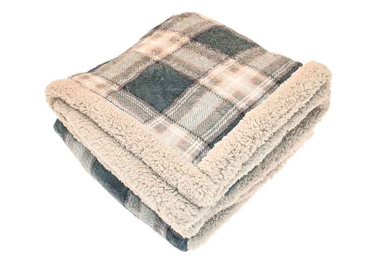 Check sherpa throw smoke blue