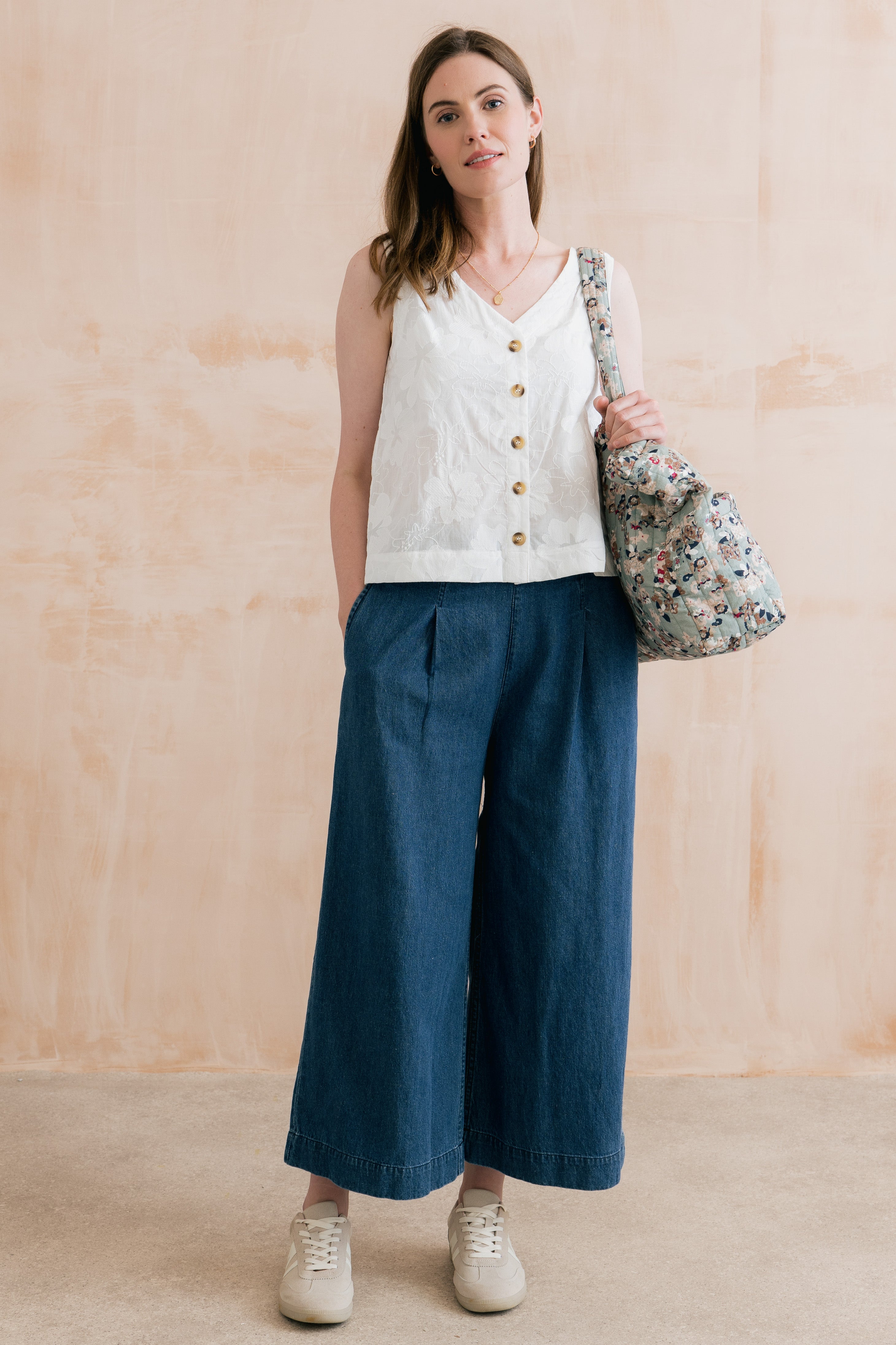 Allium Two Way Vest Plain Seersucker Mocha