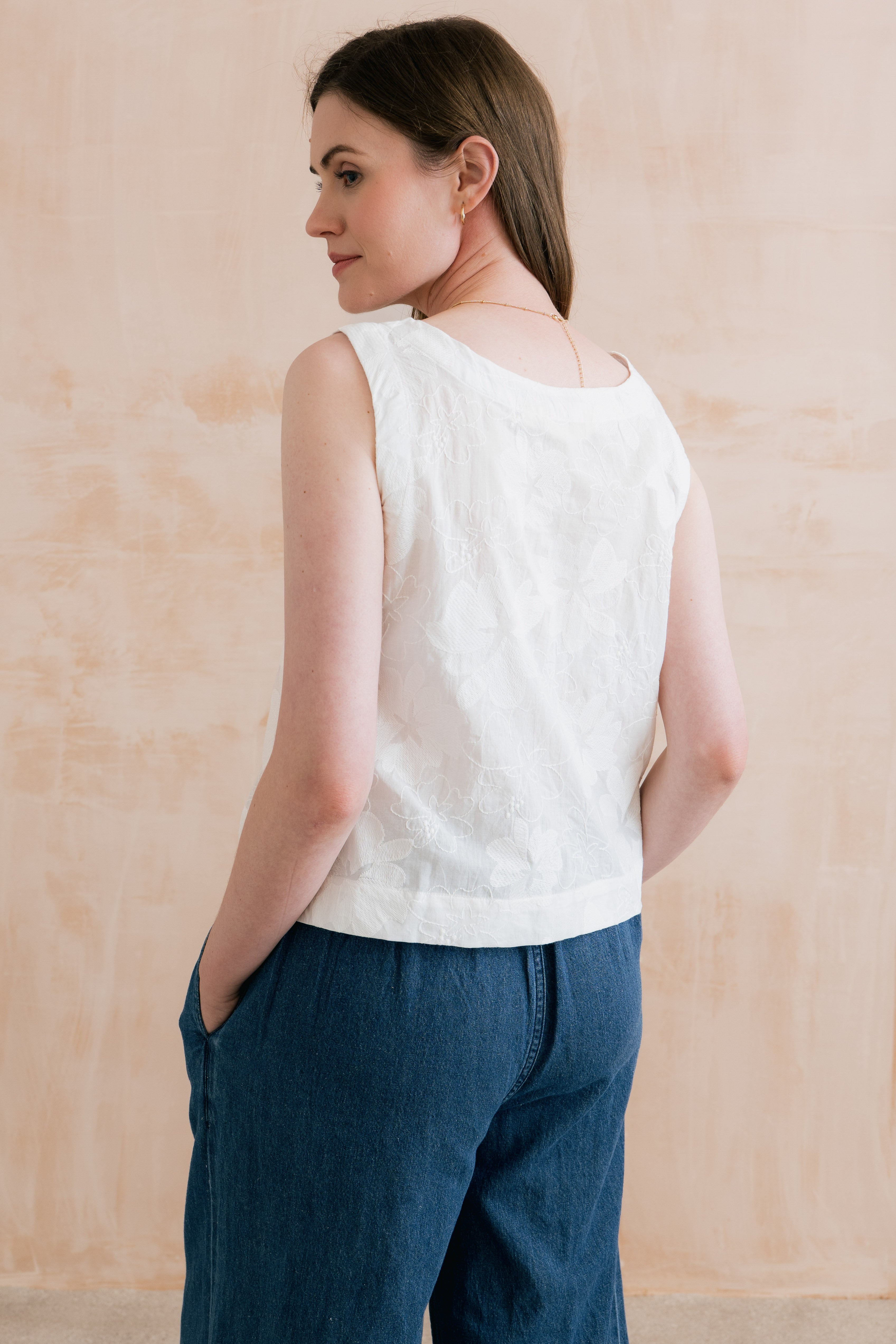Allium Two Way Vest Plain Seersucker Mocha