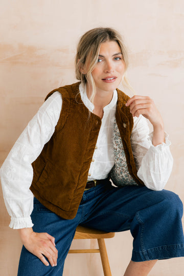 Twilight Stretch Jumbo Cord Gilet Burnt Caramel