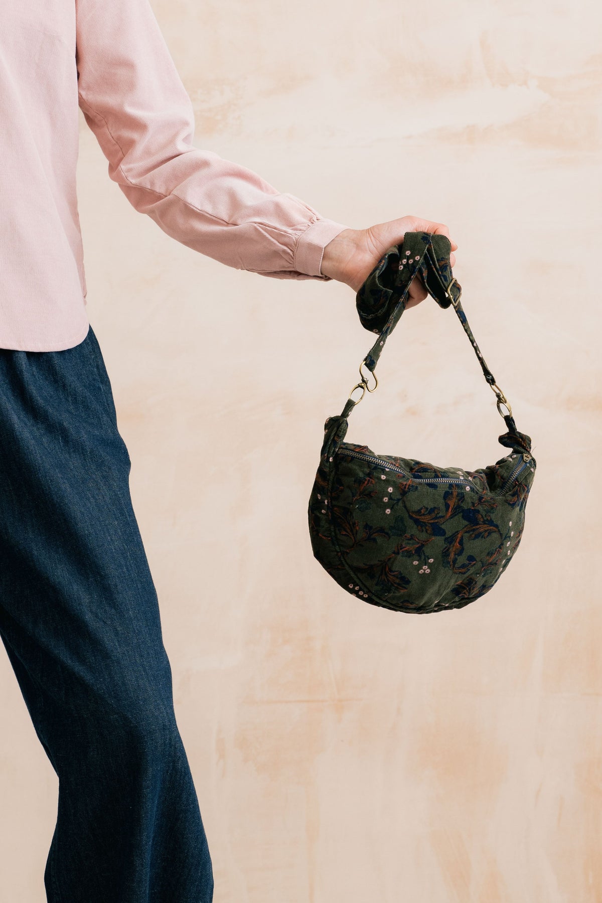 Trailing Leaves Cord Crossbody Bag Dark Olive