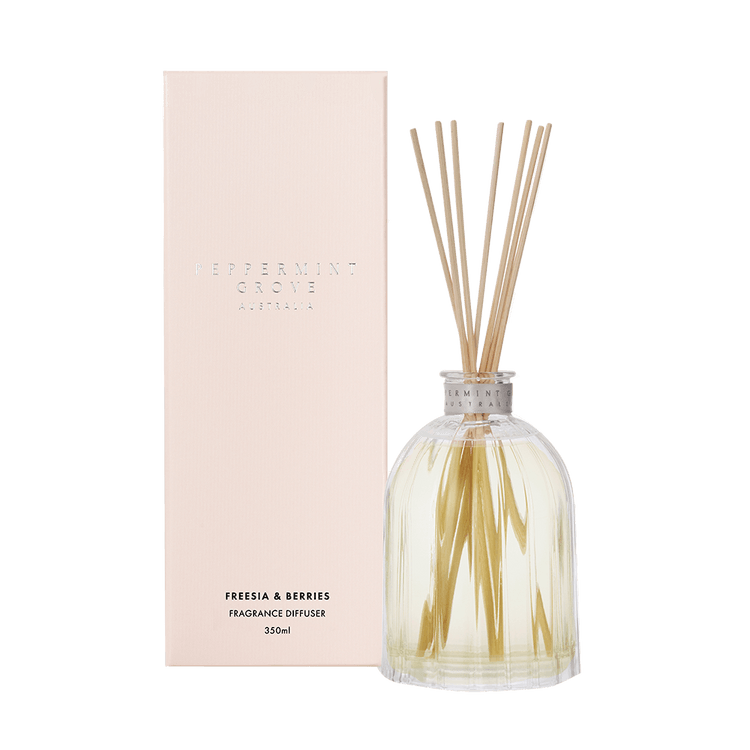 Freesia & Berries Fragrance Diffuser - RUTHERFORD & Co