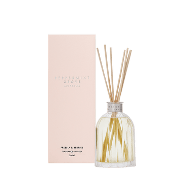 Freesia & Berries Fragrance Diffuser - RUTHERFORD & Co