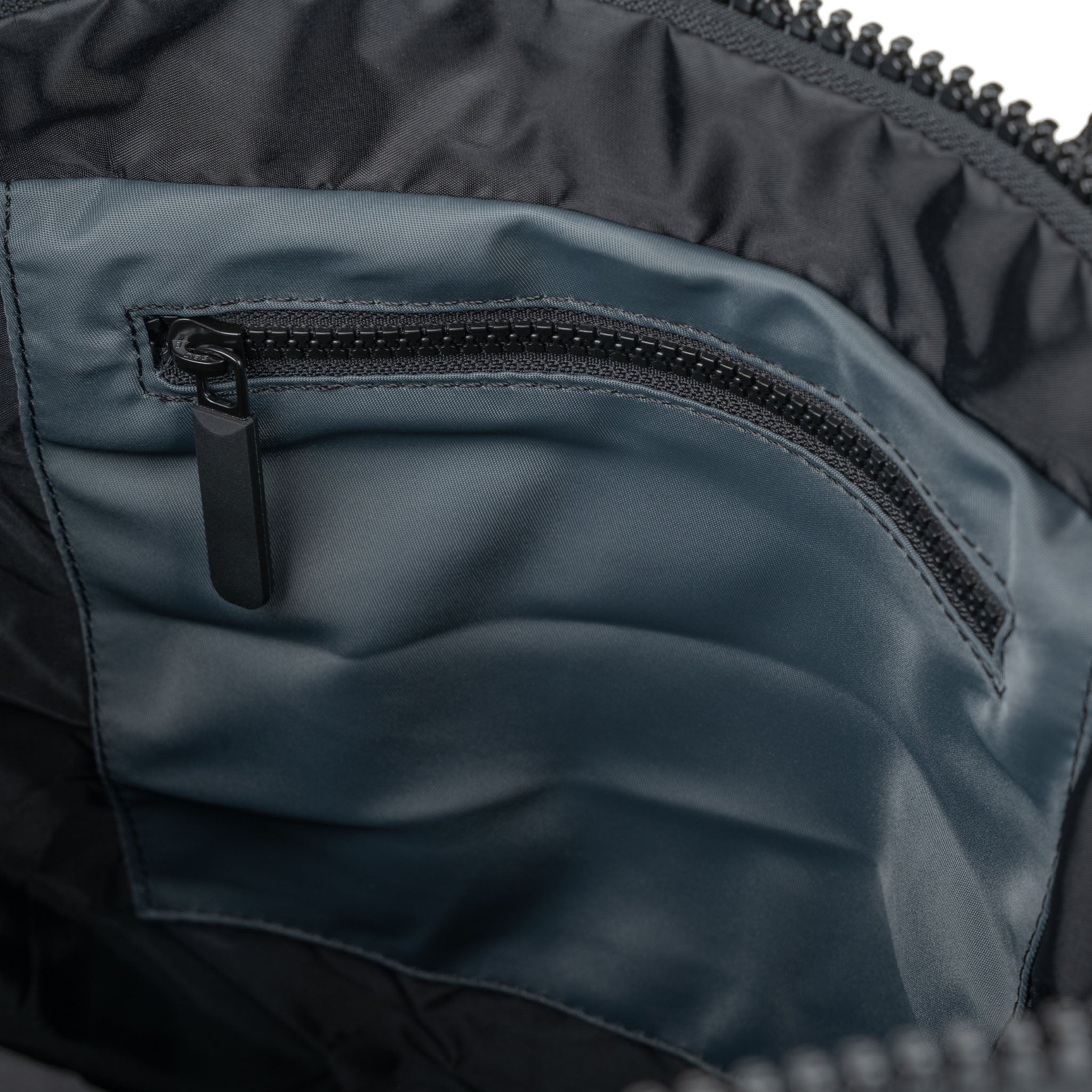 Black Label Camden J Backpack Medium Recycled Nylon