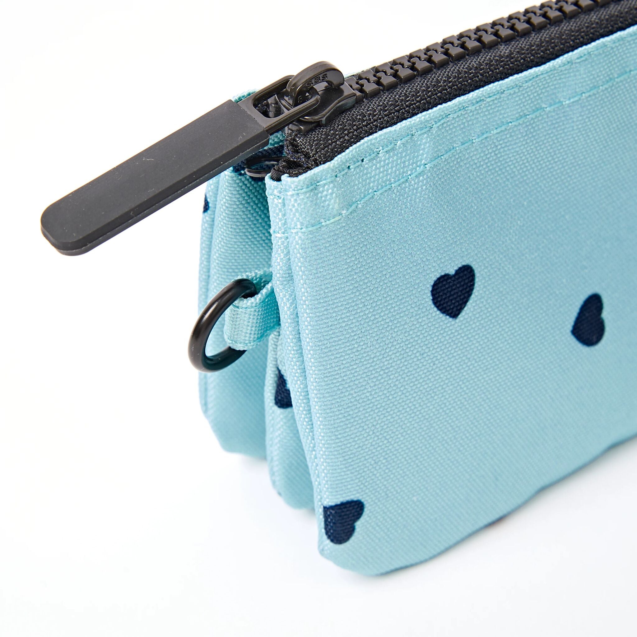 Carnaby Wallet in Heart Print