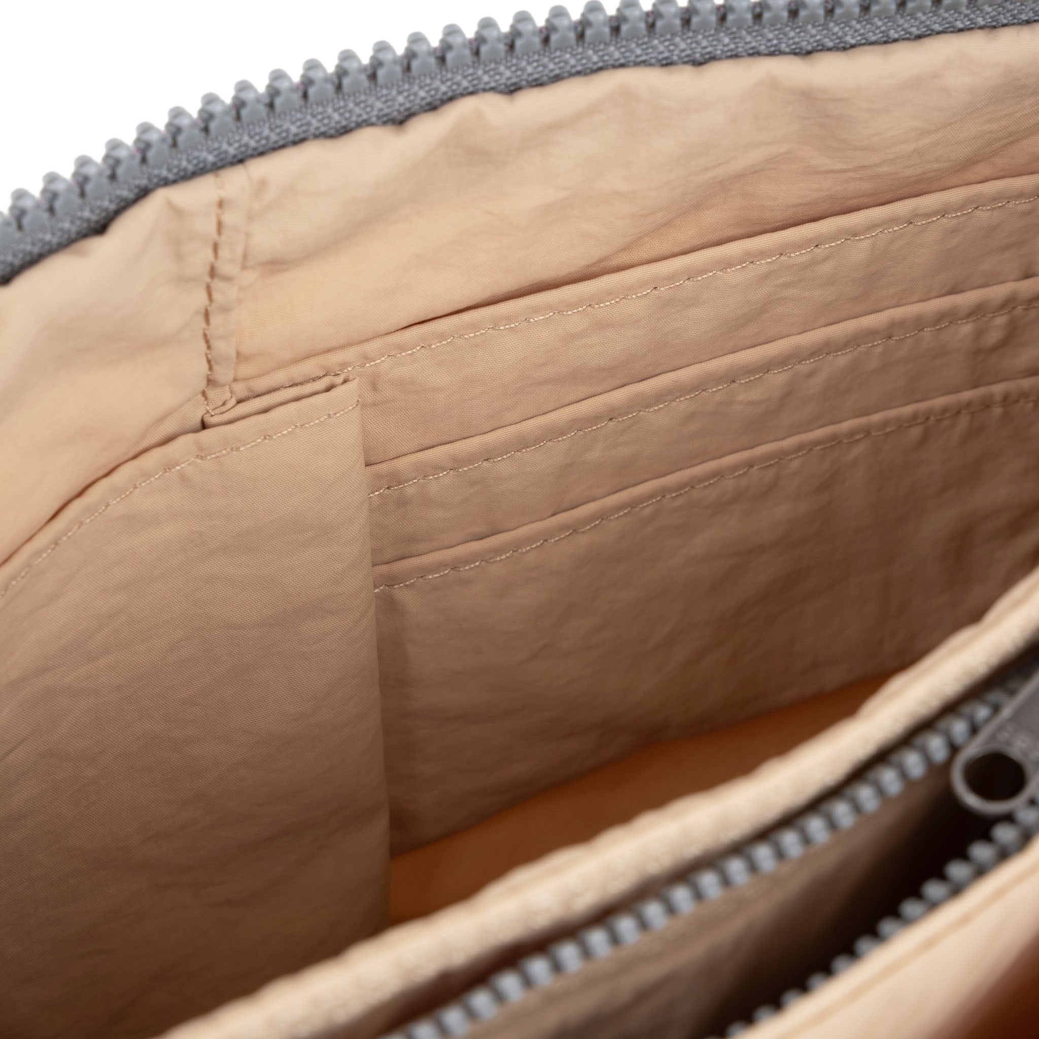Carnaby Crossbody Bag Extra Large Taslon