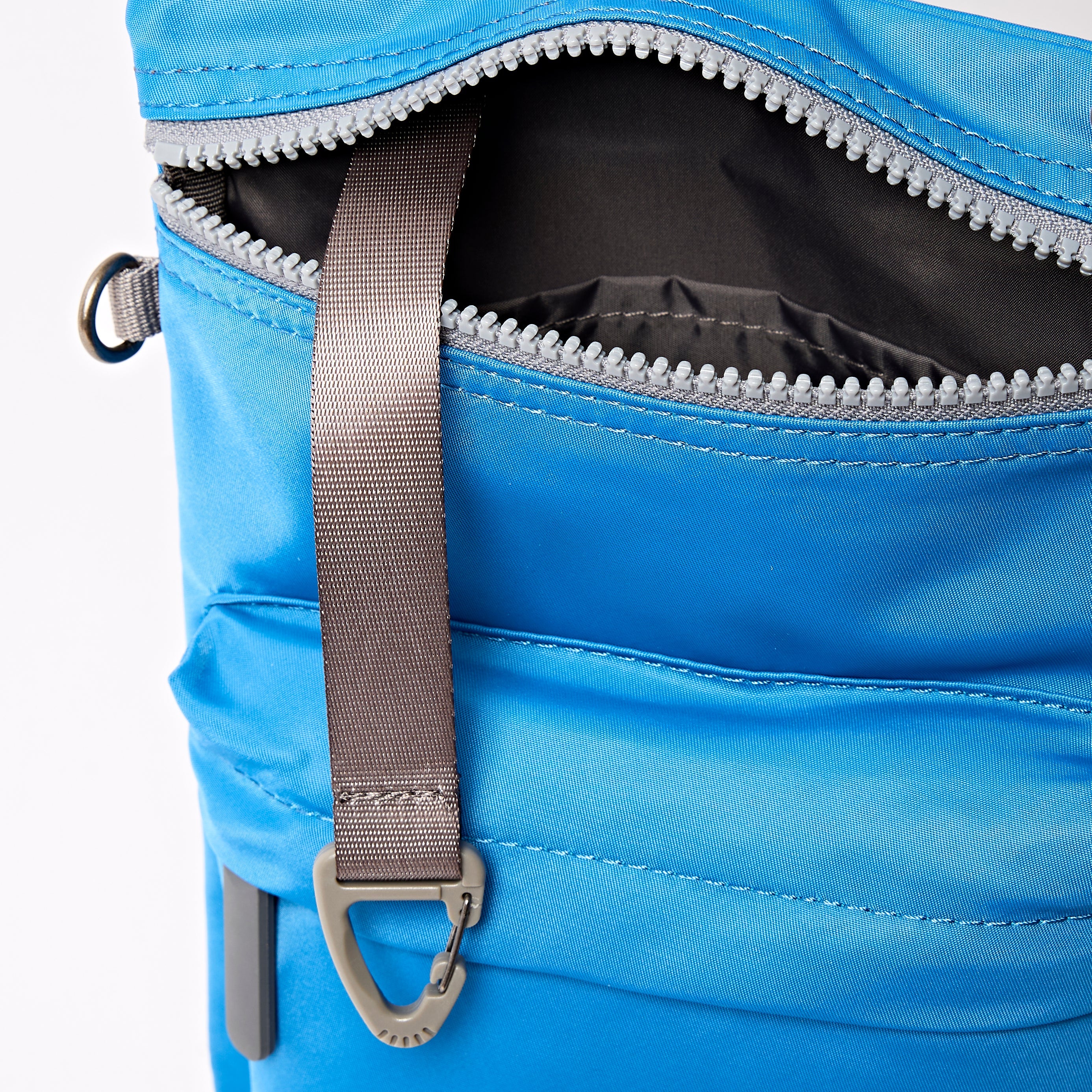 Chelsea B Crossbody Bag Medium Recycled Nylon