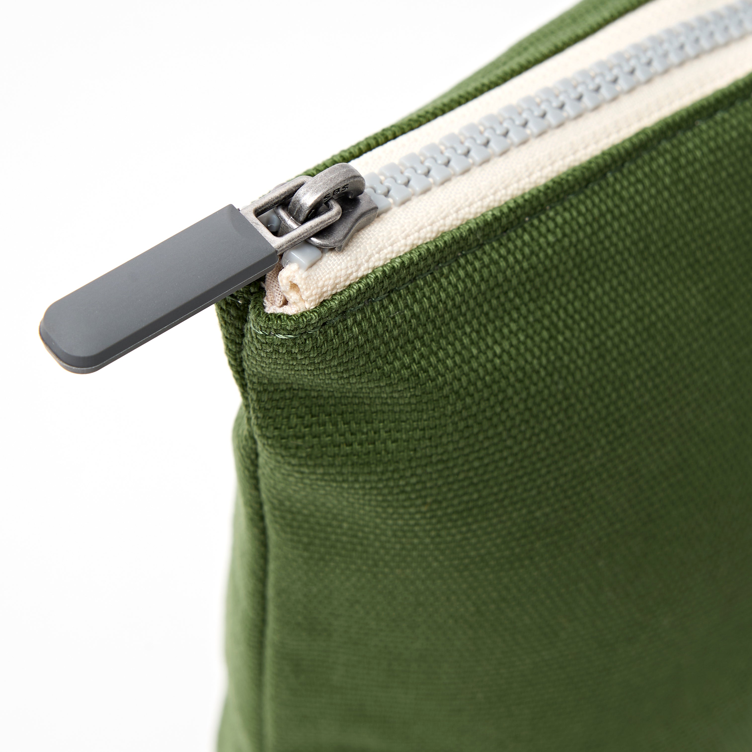 Maida Vale Pouch Medium Recycled Canvas - Artichoke