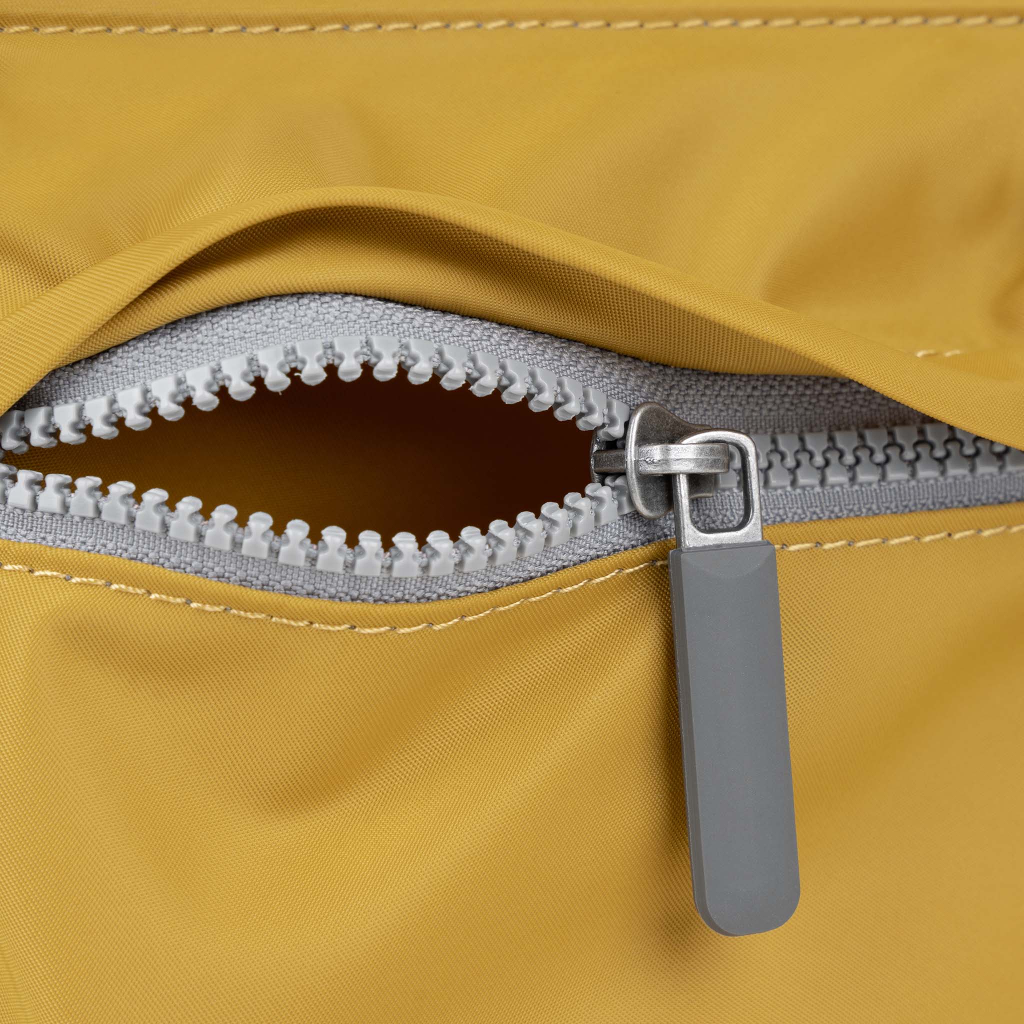 Moorgate Messenger Bag Medium Recycled Nylon - Corn