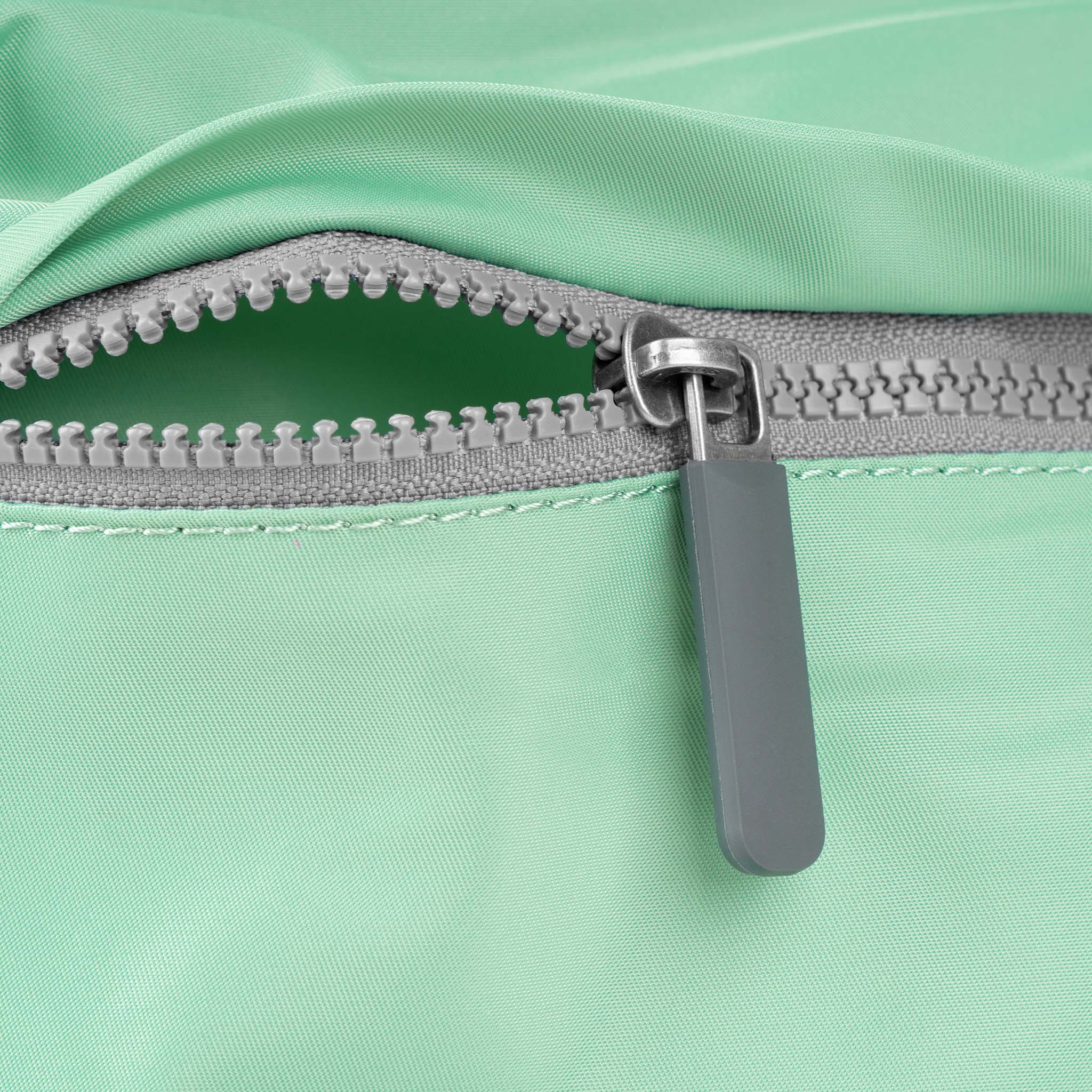 Trafalgar Tote Bag Medium Recycled Nylon - Matcha