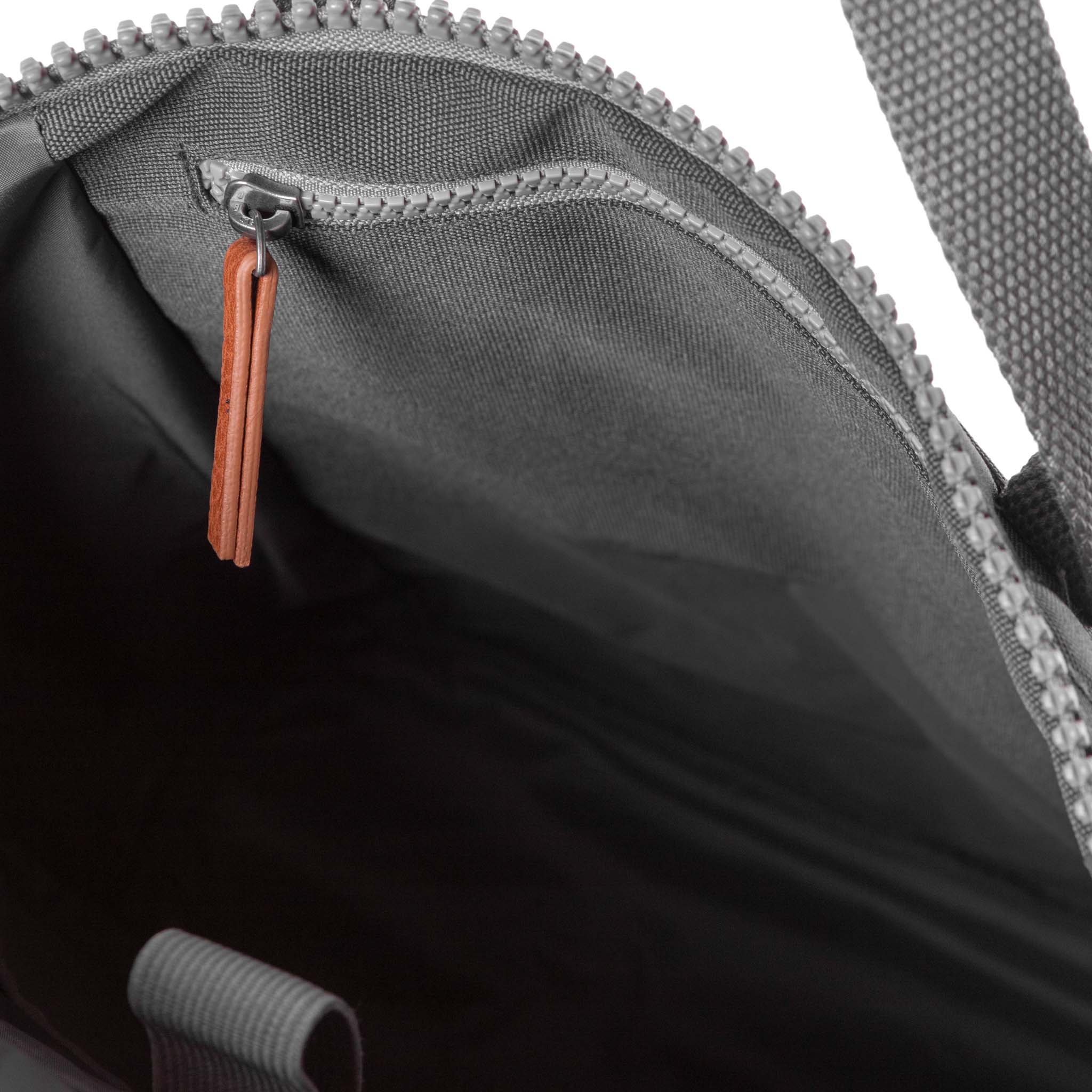 Finchley Backpack Small Recycled Canvas - Carbon