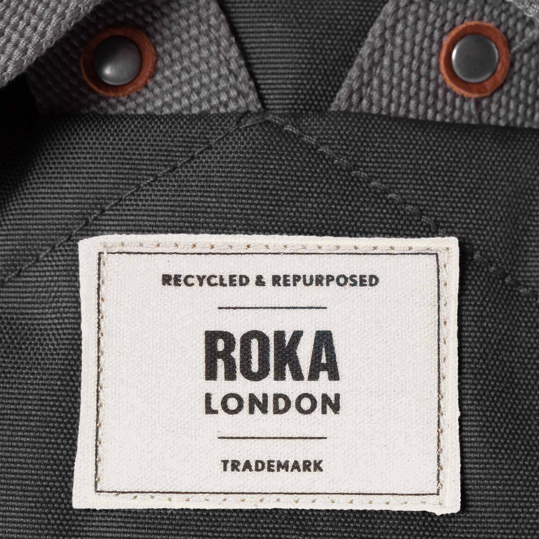 Finchley Backpack Small Recycled Canvas - Carbon