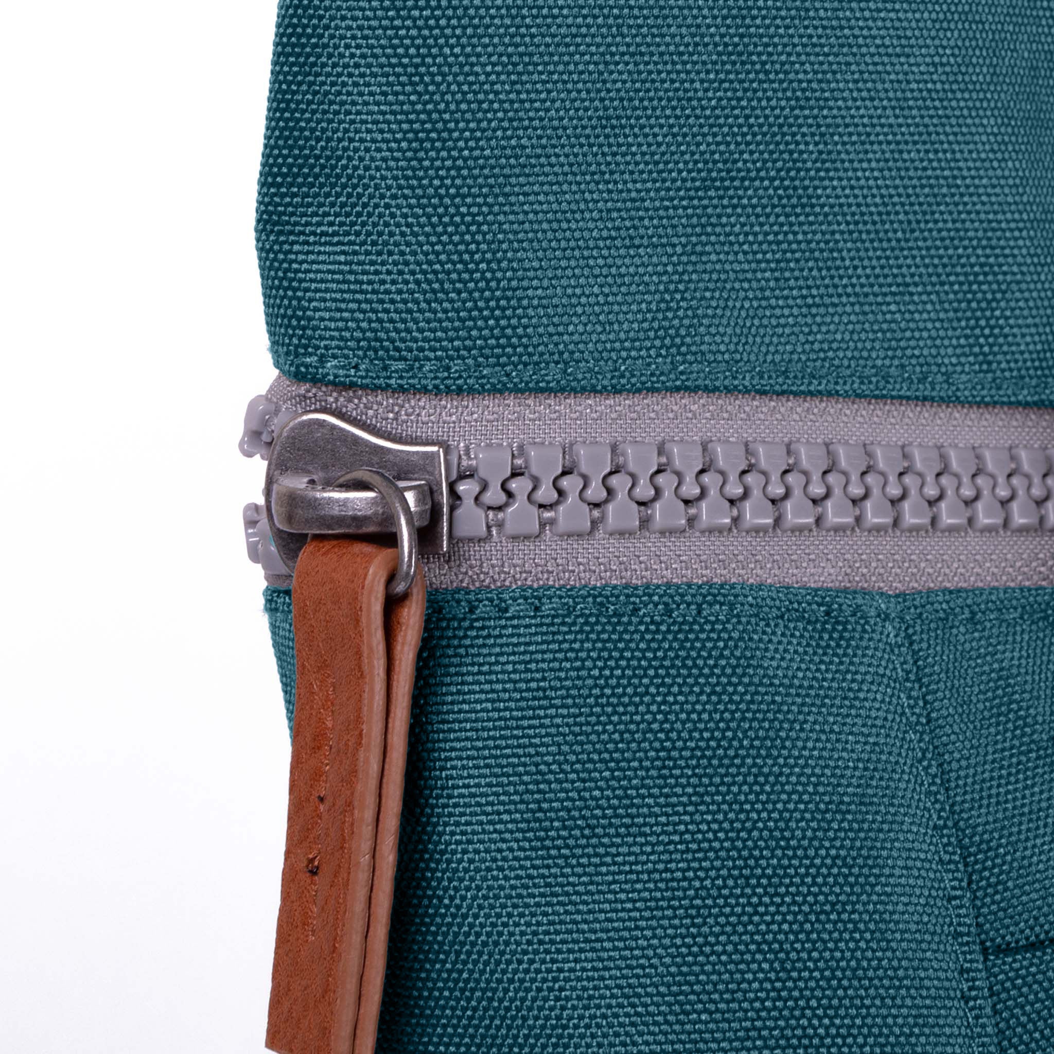 Finchley Backpack Medium Recycled Canvas - Teal