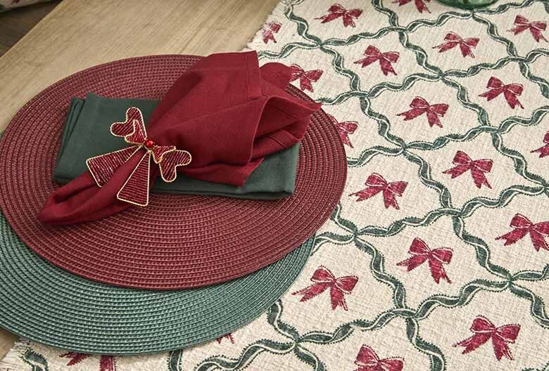 Trellis and bow runner