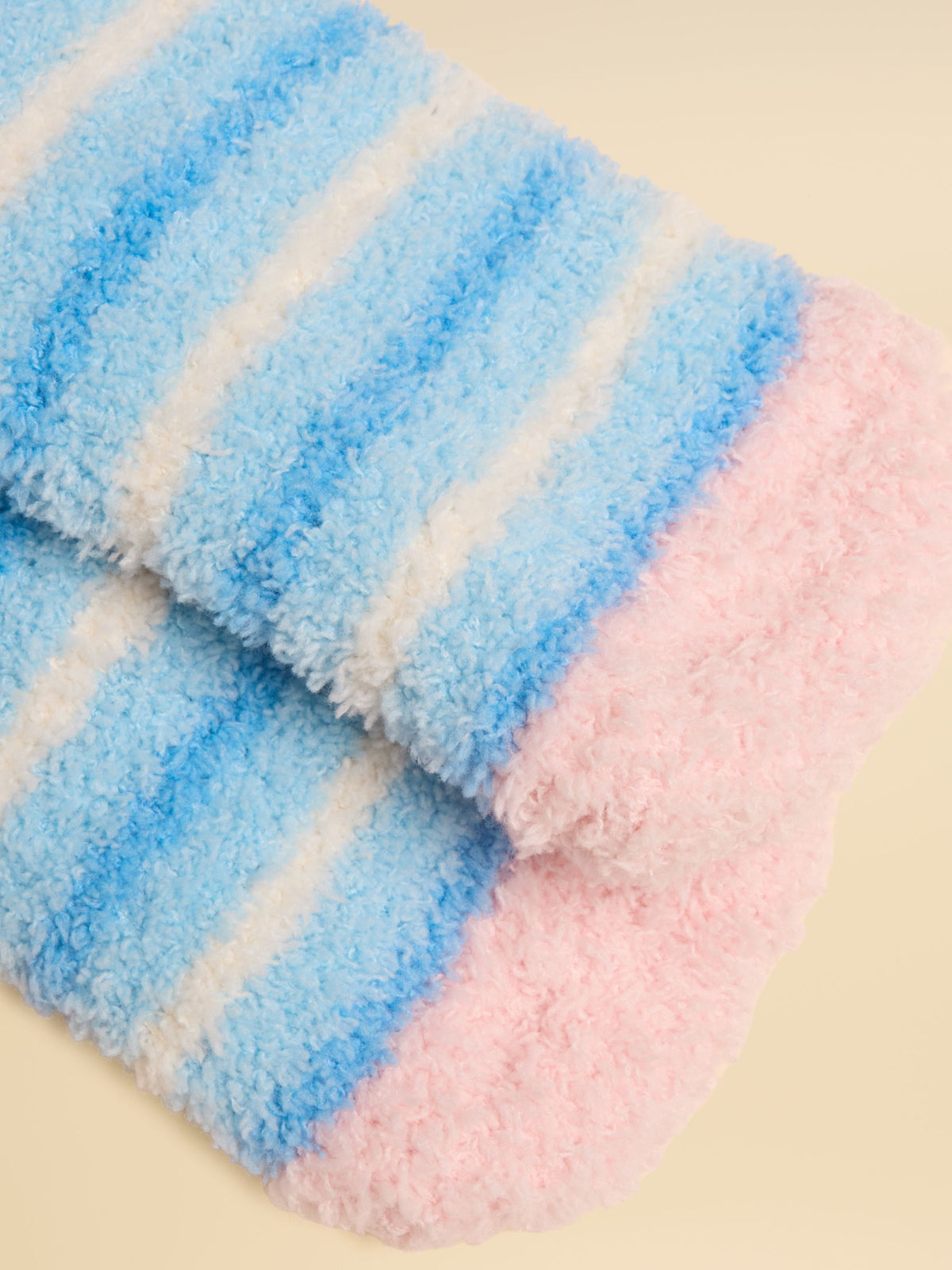 Fluffy Socks - Blue Cat