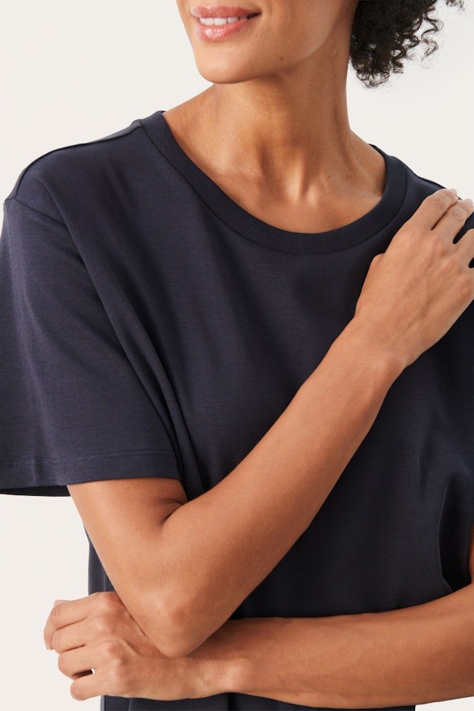 AnnePW Ts T-shirt - Dark Navy - RUTHERFORD & Co