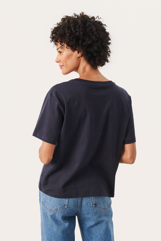AnnePW Ts T-shirt - Dark Navy - RUTHERFORD & Co