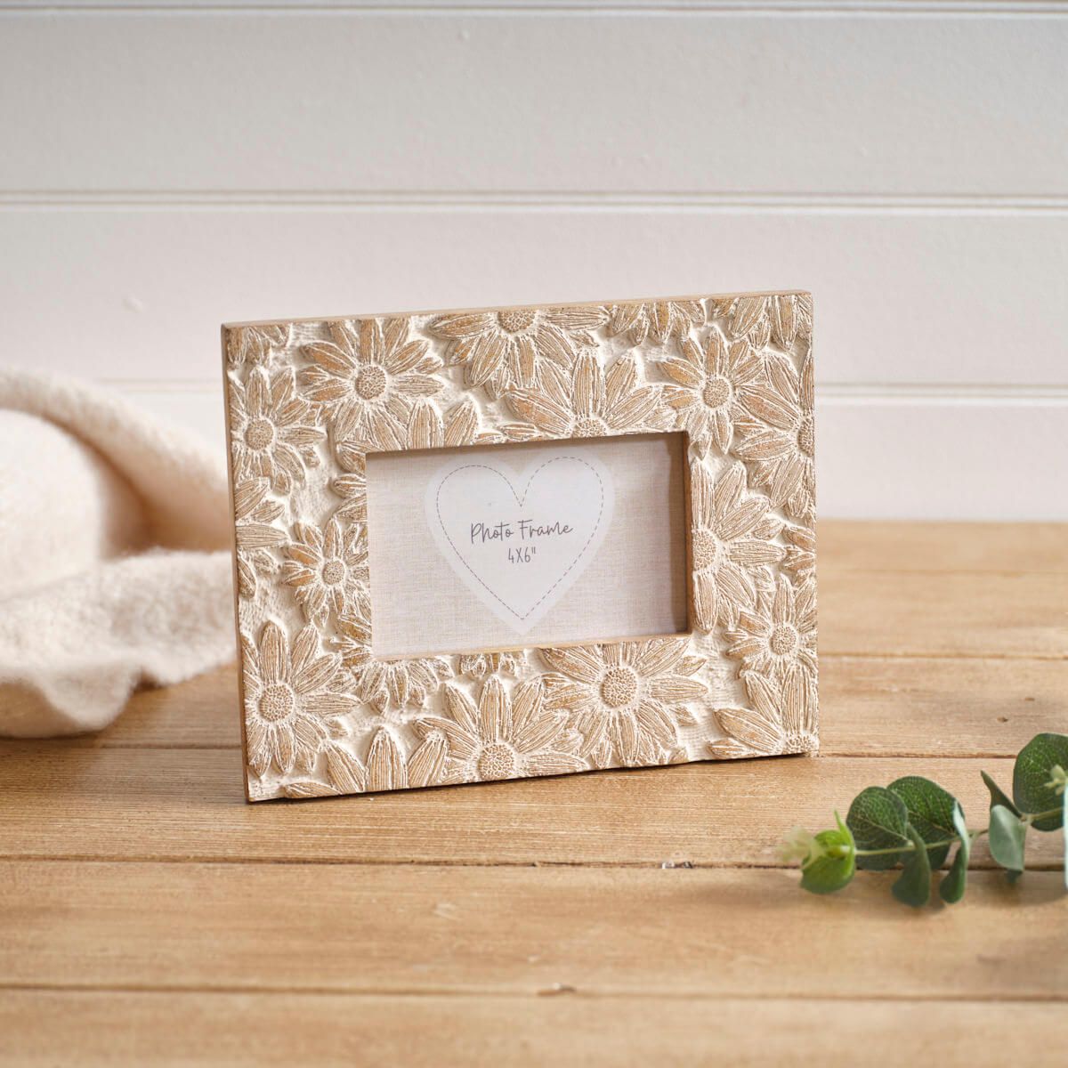 Antique White Mango Wood Embossed Flower Design Photo Frame 4x6 Insert - RUTHERFORD & Co