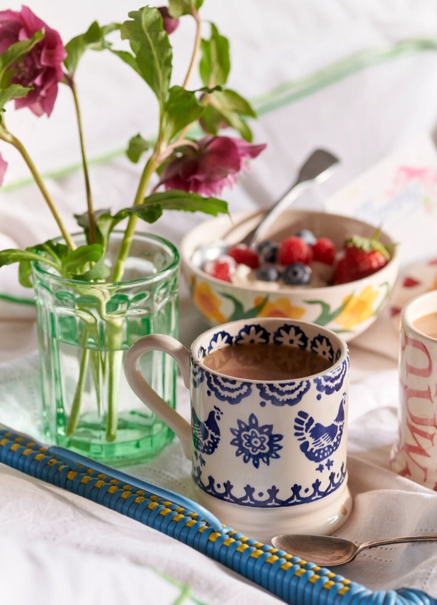Blue Hen & Border Mum 1/2 Pint Mug - RUTHERFORD & Co