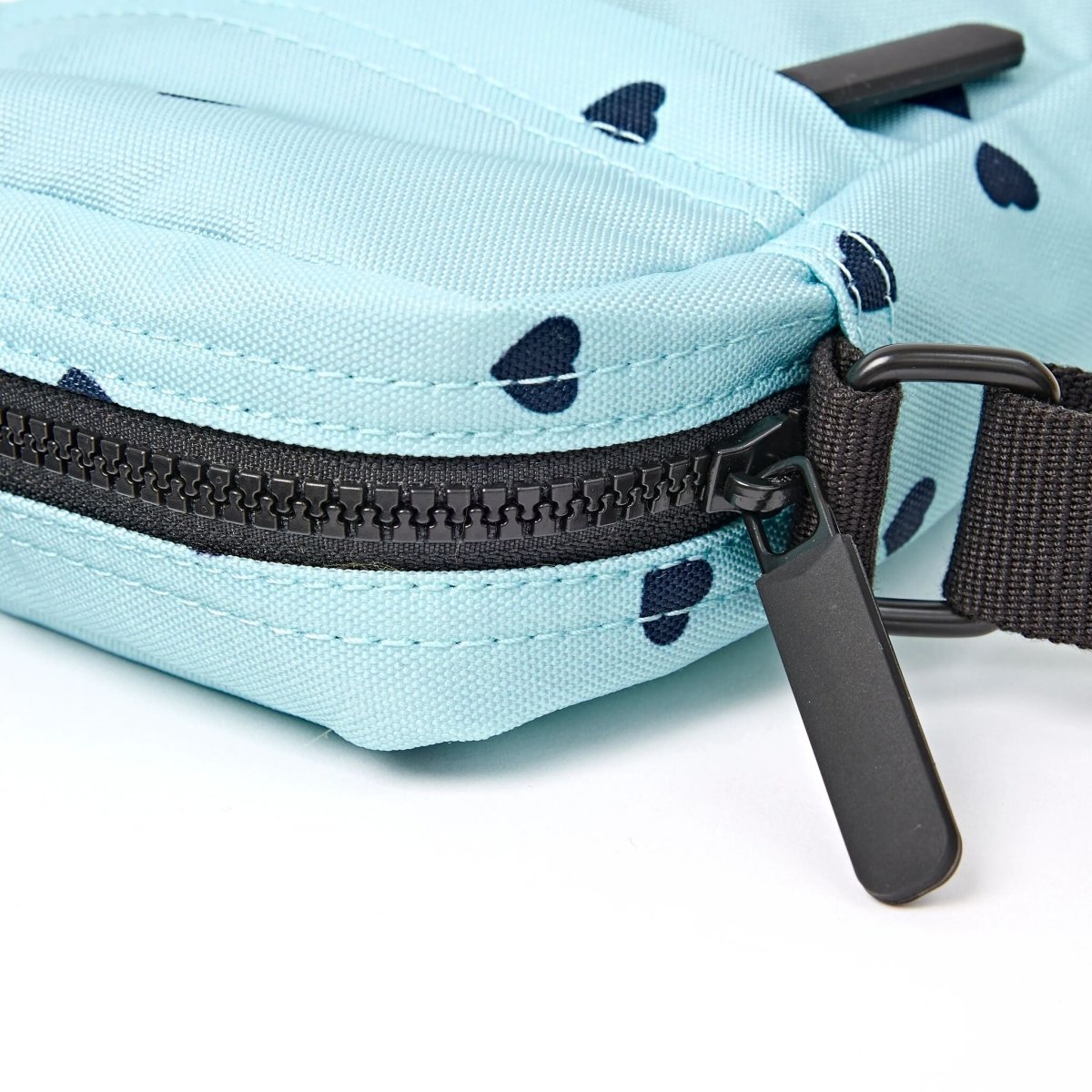 Bond Pocket Crossbody Bag in Heart Print - RUTHERFORD & Co