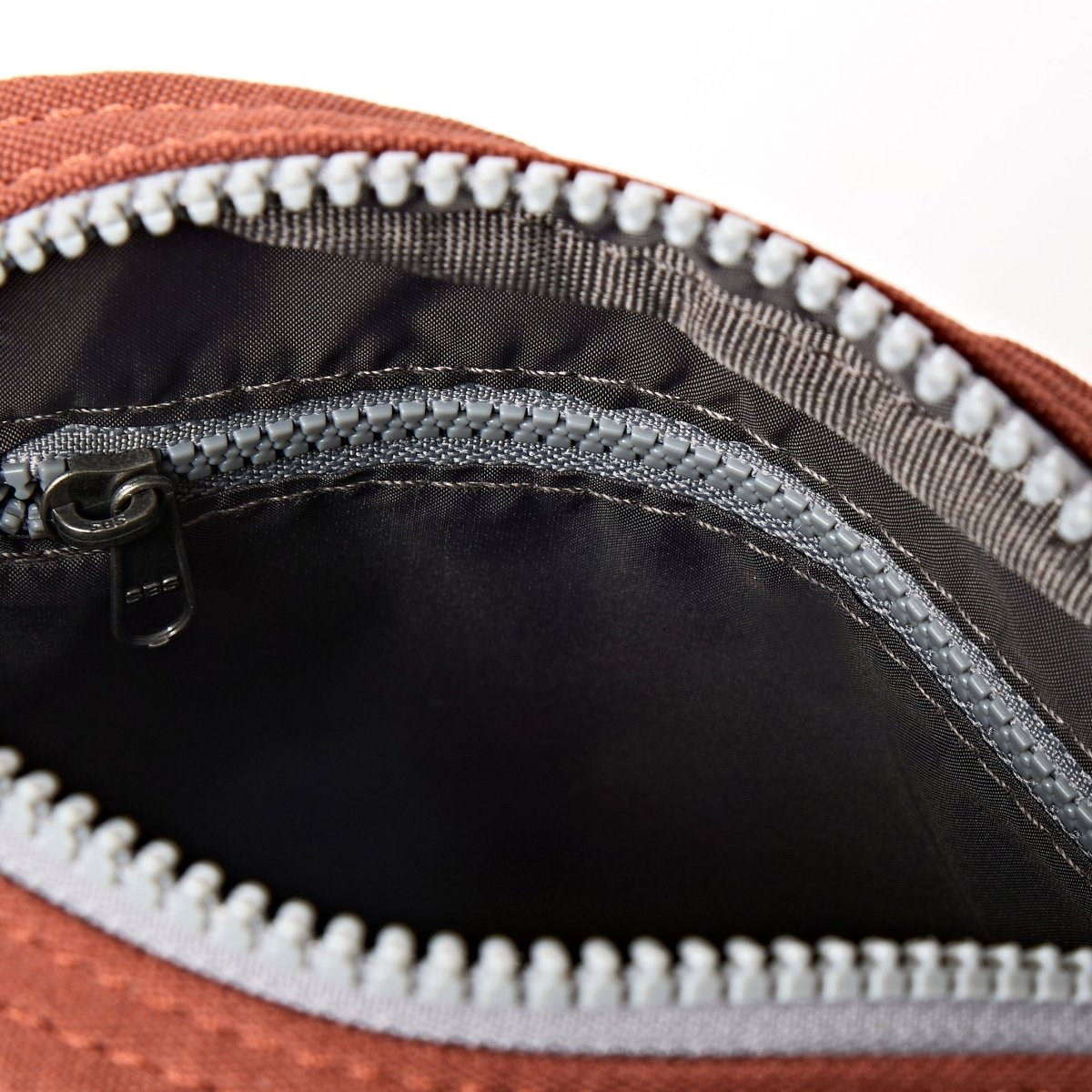 Bond Pocket Crossbody Bag in Henna - RUTHERFORD & Co