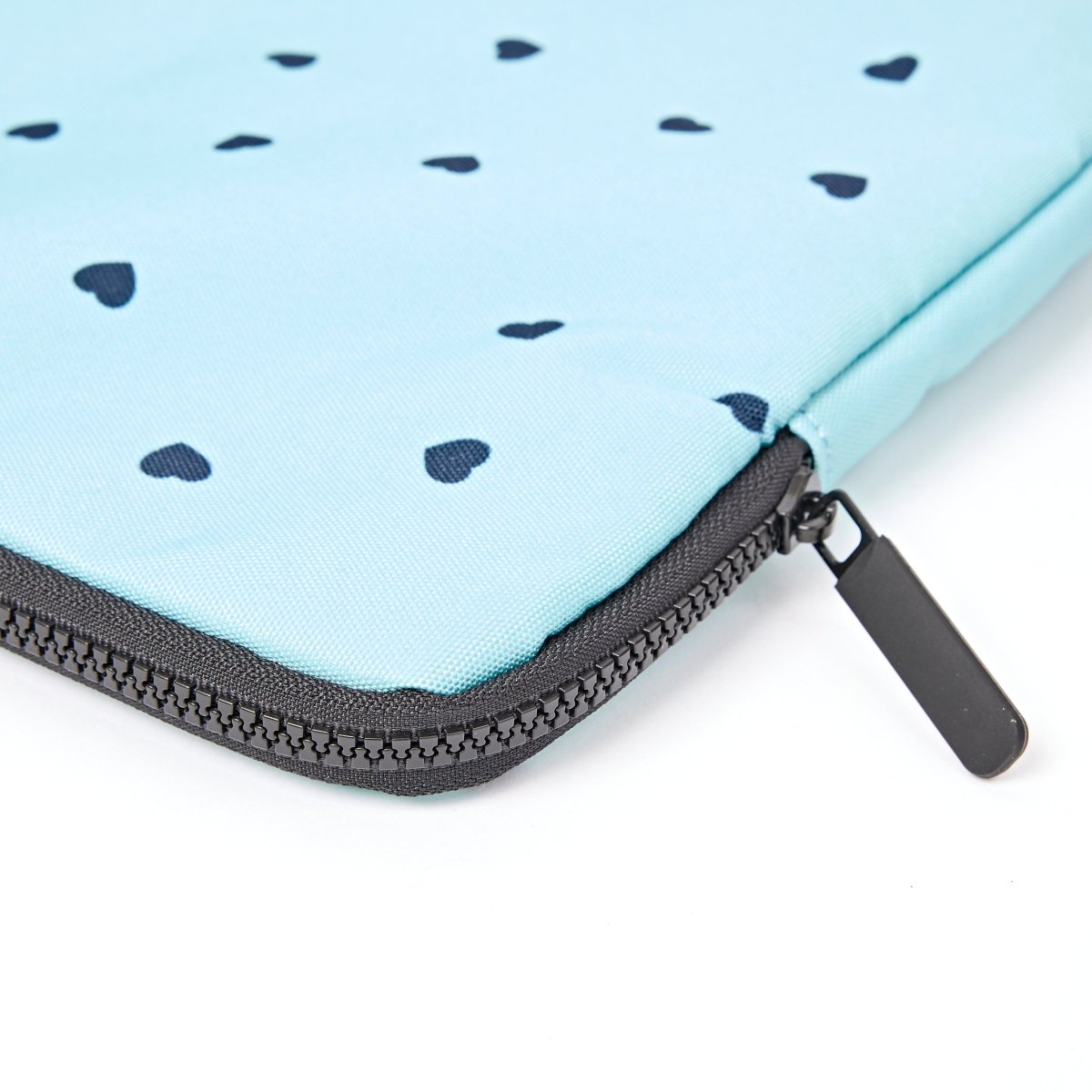 Brick Lane Laptop Sleeve in Heart Print - RUTHERFORD & Co