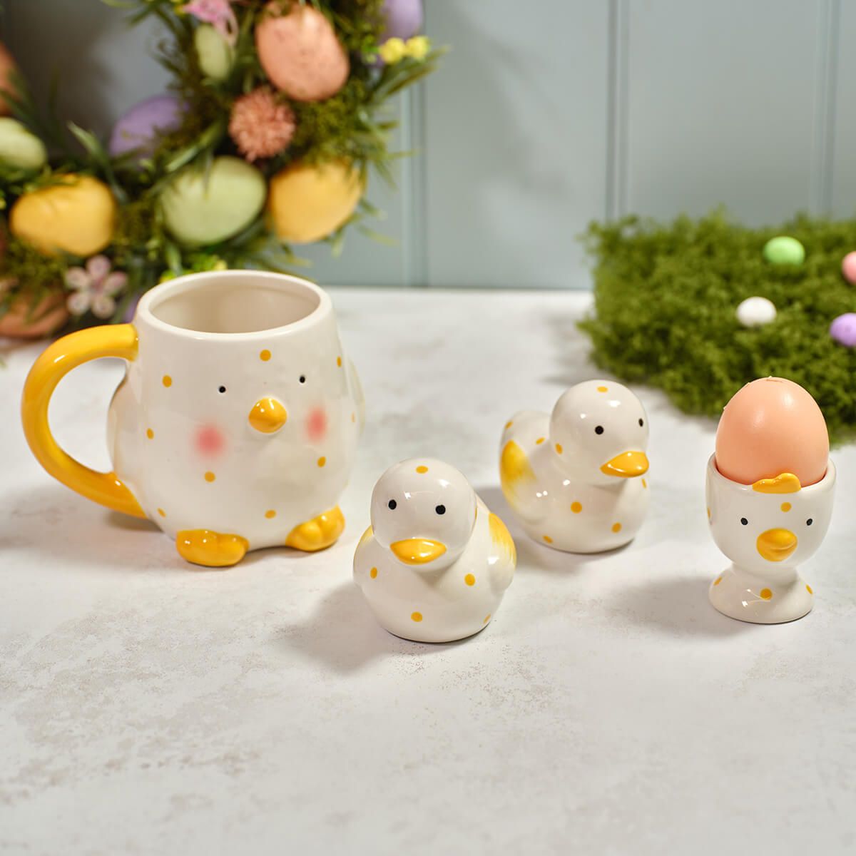 Bunny Hops Spotty Novelty Chicken Shape Ceramic Mug - RUTHERFORD & Co