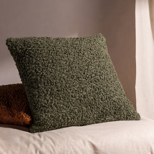 CABU CHUNKY BOUCLE FILLED CUSHION - RUTHERFORD & Co