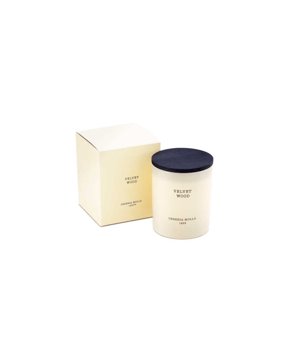 Candle Velvet Wood 230g - RUTHERFORD & Co