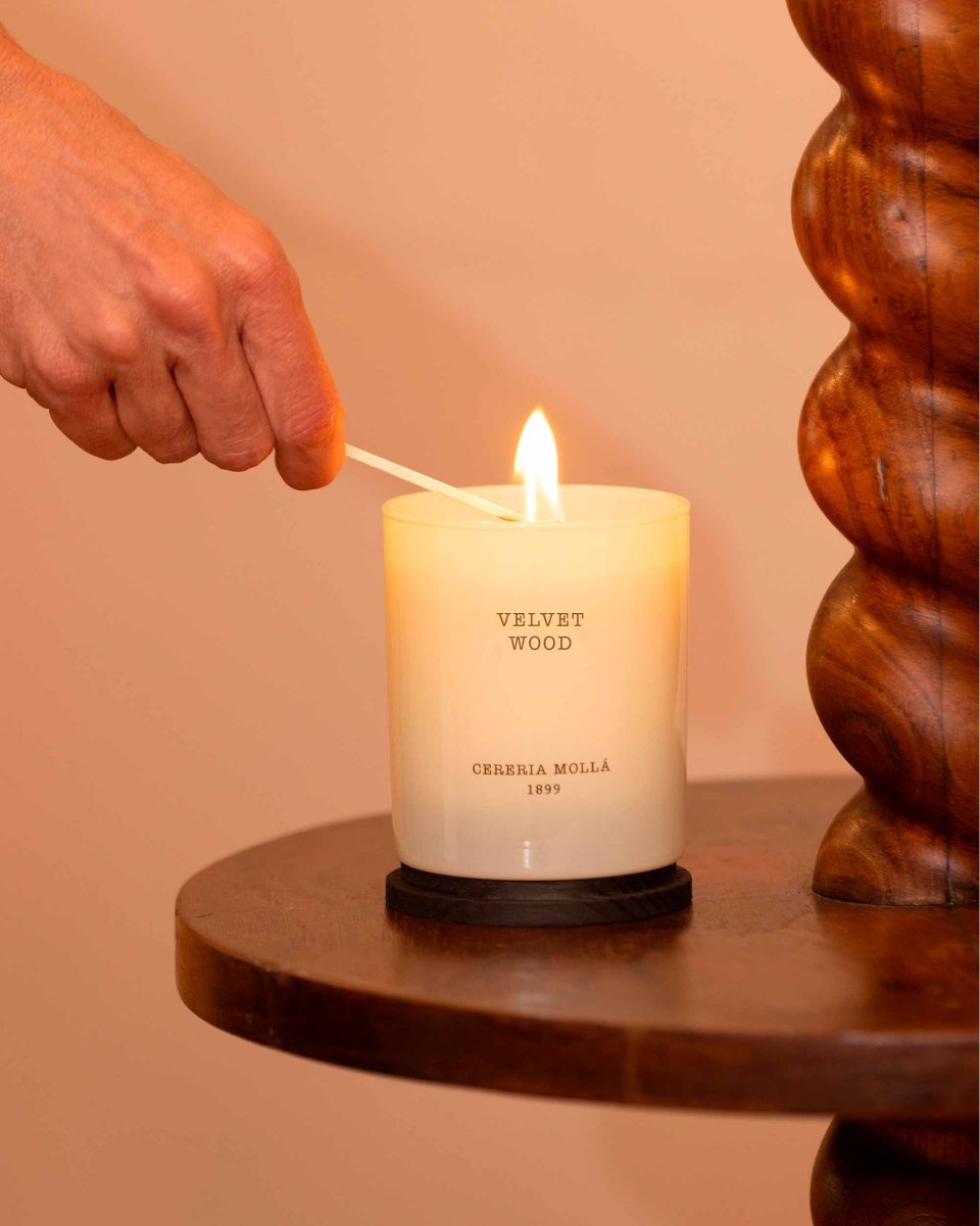 Candle Velvet Wood 230g - RUTHERFORD & Co