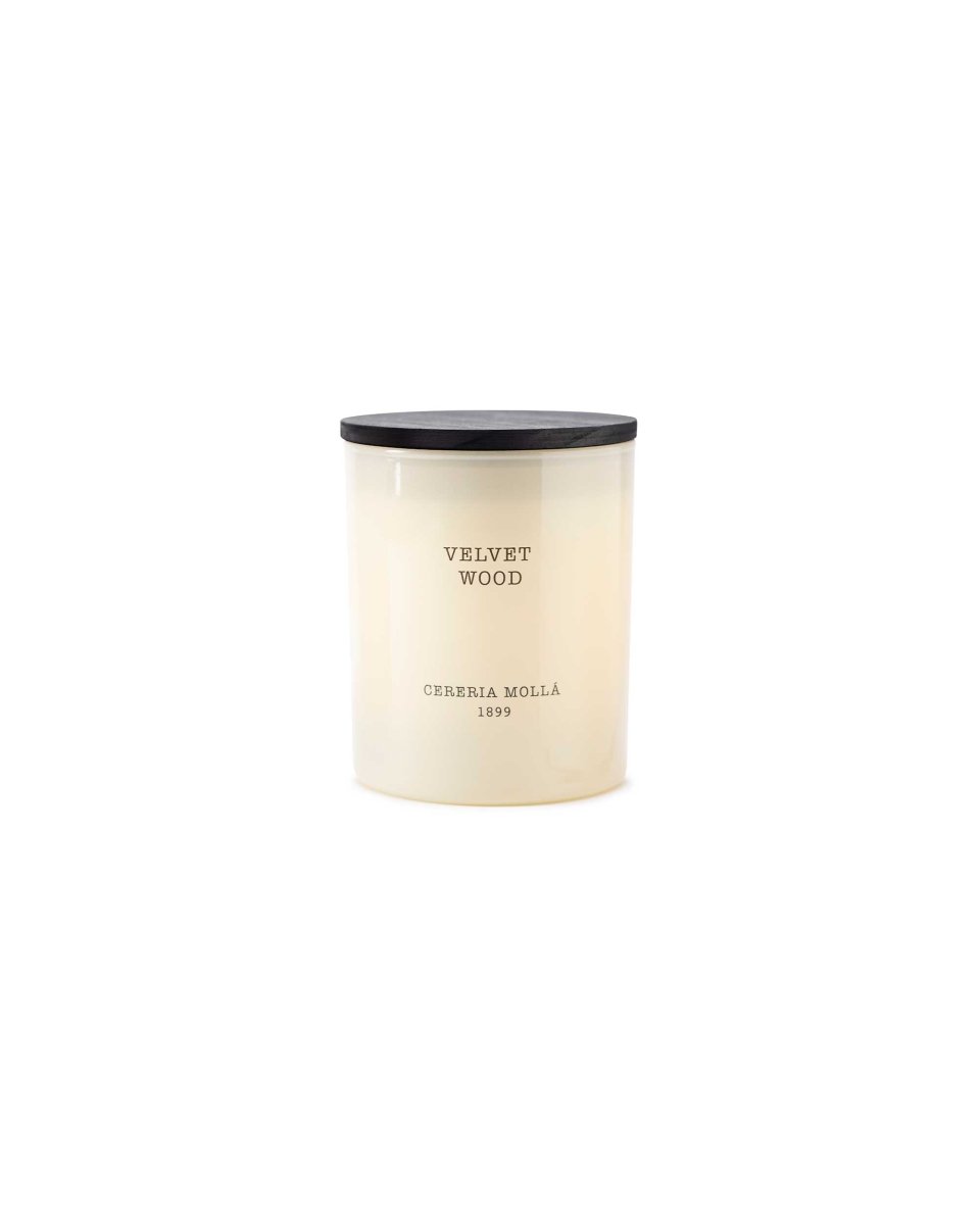 Candle Velvet Wood 230g - RUTHERFORD & Co