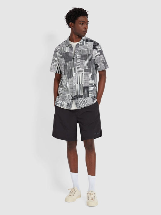 Chiltern Short Sleeve Archive Print Shirt In Black - RUTHERFORD & Co