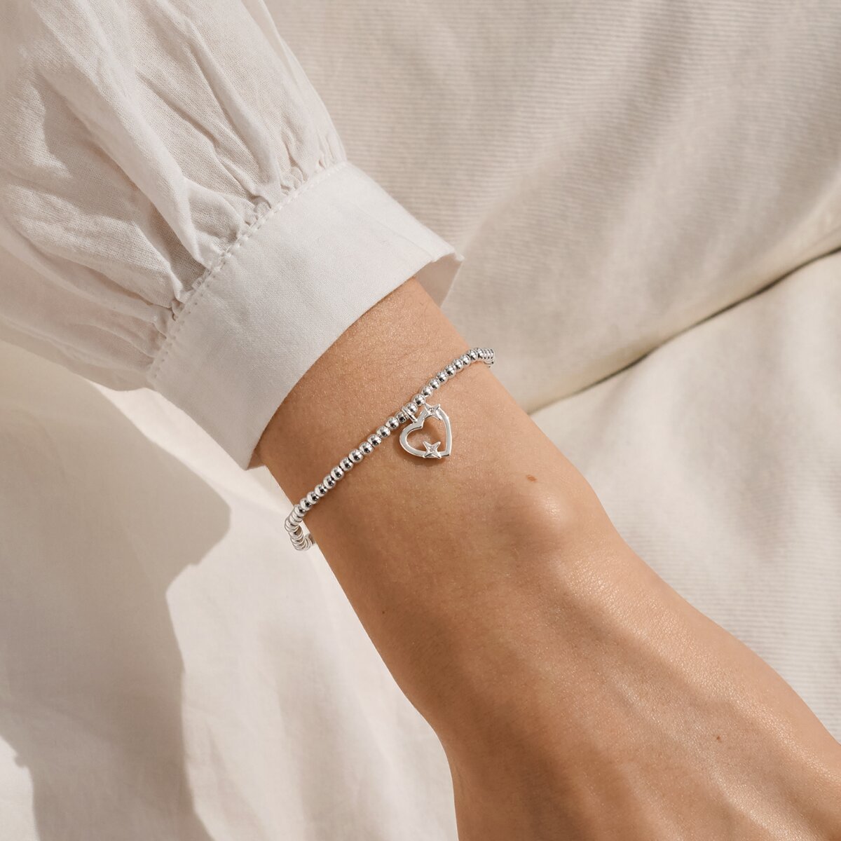 Christmas A Little 'Merry Christmas Super Sister' Bracelet - RUTHERFORD & Co
