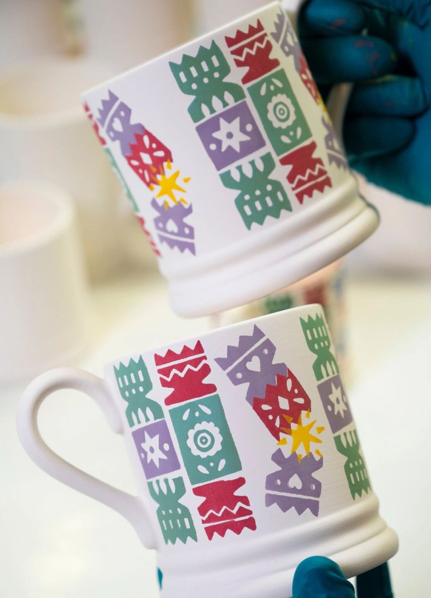 Christmas Crackers 1/2 Pint Mug - RUTHERFORD & Co