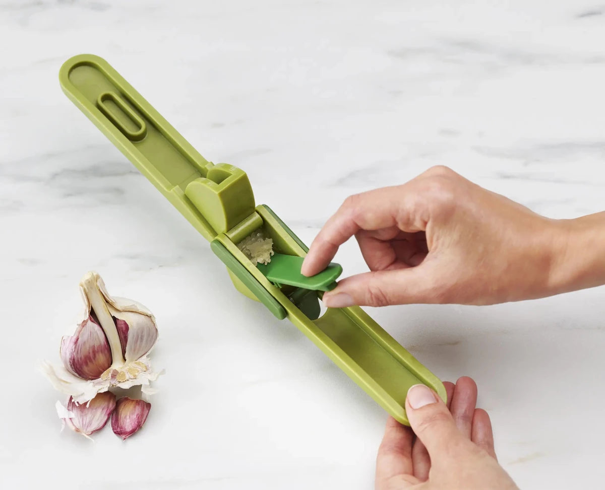 CleanForce™ Green Garlic Press - RUTHERFORD & Co