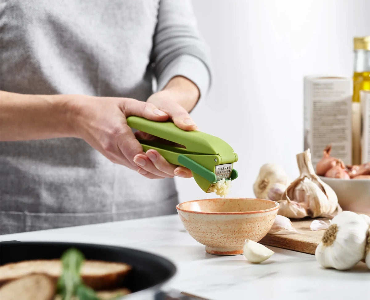 CleanForce™ Green Garlic Press - RUTHERFORD & Co