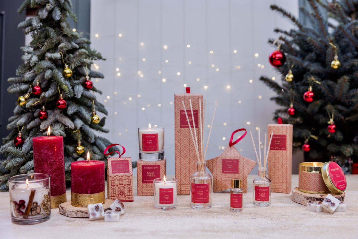 Cosy Vibes - Scented Gift Set (Mini Scented soy candle & reed diffuser ...