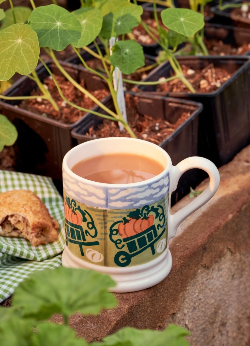 Country Icons Pumpkin Picking 1/2 Pint Mug - RUTHERFORD & Co