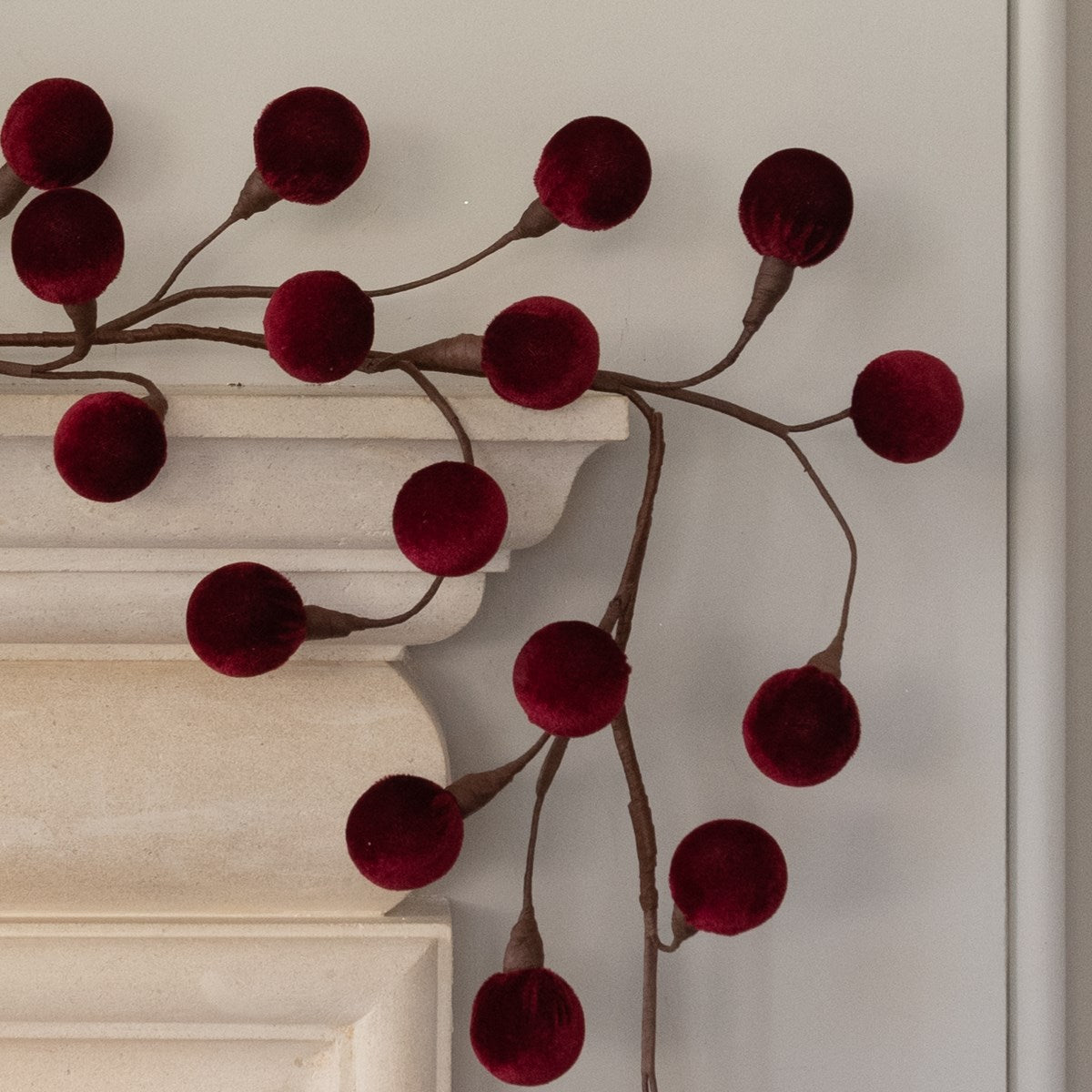 Deluxe Velvet Ball Christmas Garland Burgundy - RUTHERFORD & Co